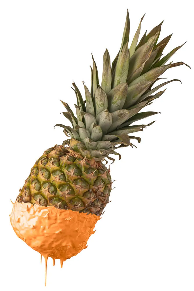 Ananas z efektem żółtego rozprysku farby
